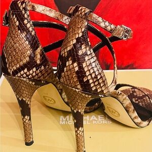 Michael KORS  - faux snakeskin heels - 6